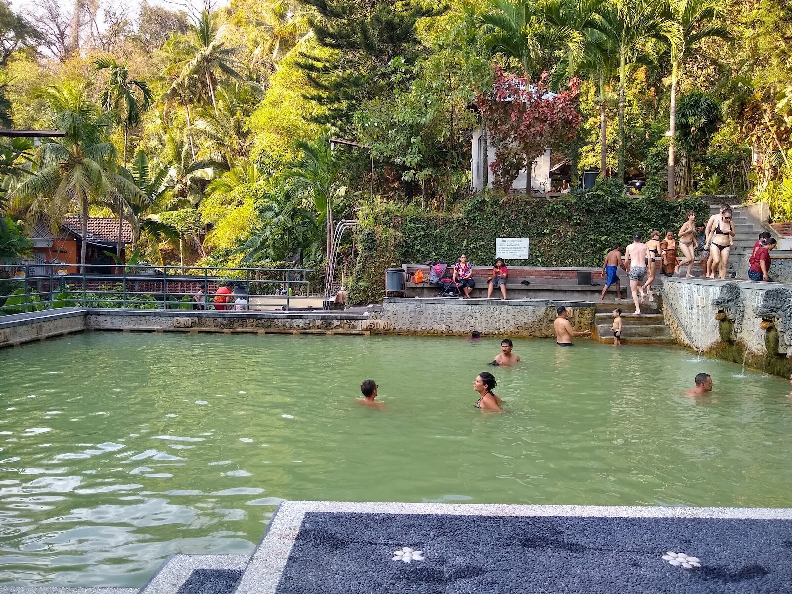 The main soaking pool, communal rather than spa-quiet.