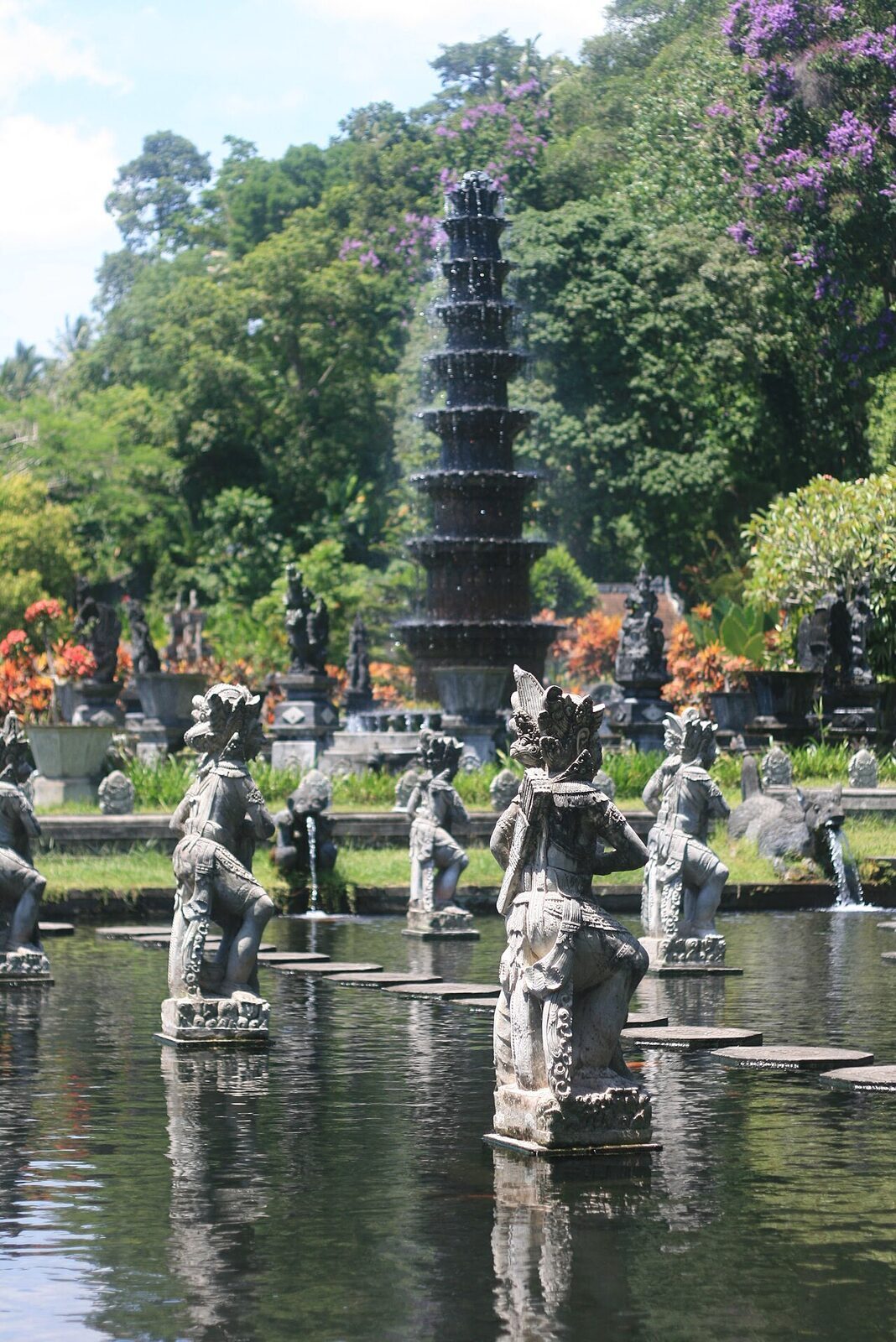 The fountain tower and its ring of carved figures.