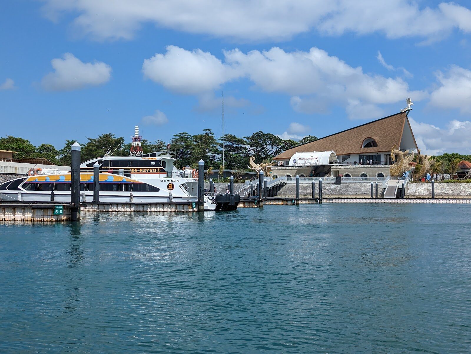 Fast boats moored at the harbour, the short hop out to the islands.