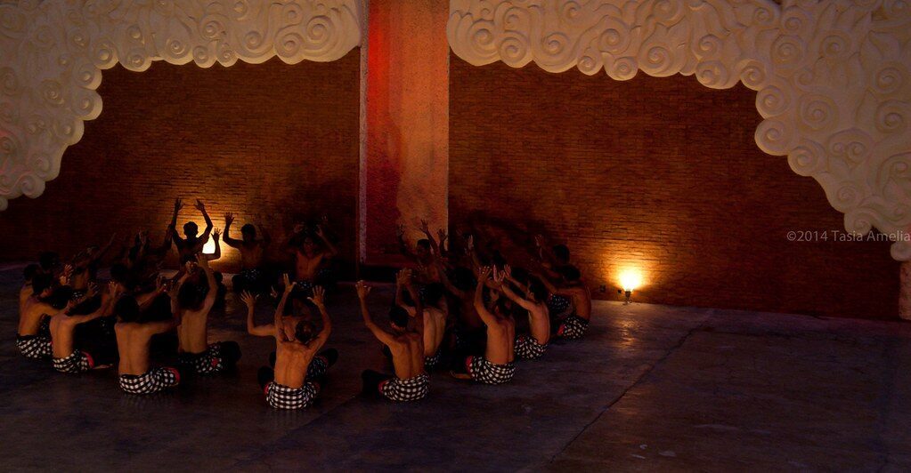 The fire-lit amphitheatre as the Kecak plays out after dark.