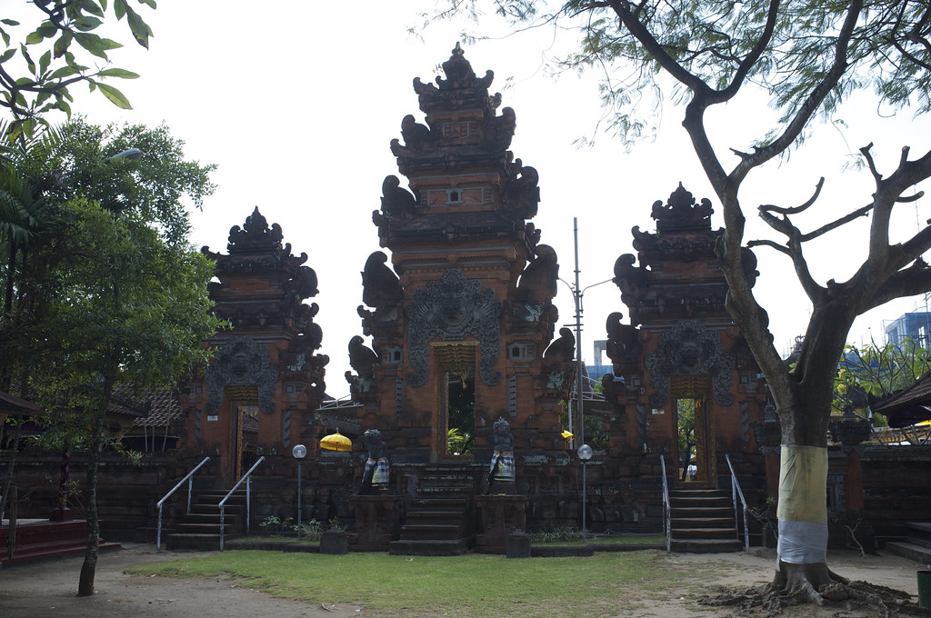 Shrines and pavilions at Pura Petitenget
