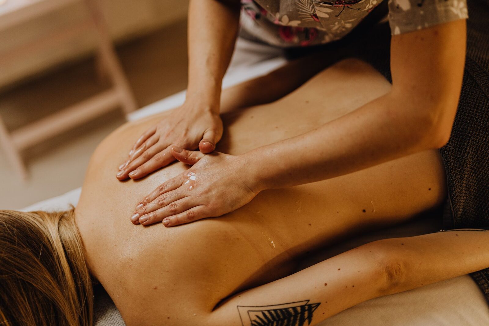 A standard back massage: professional, unremarkable, and one of the real, cheap pleasures of the island.