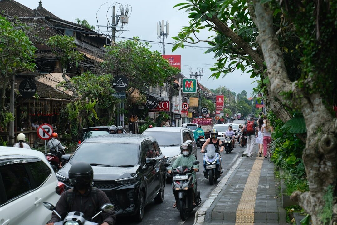 A proper Ubud traffic jam, cars and scooters nose to tail — the real enemy of your day.